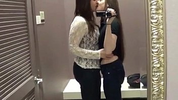 Selfie lesbienne cunnilingus doigte masturbation