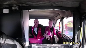 Crazy fucking in taxi after robbery